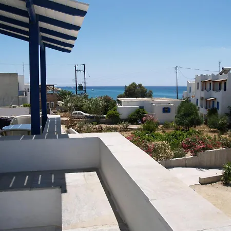 Flora Apartments & Studios Agia Anna  Exterior photo