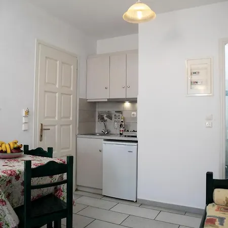 Flora Apartments & Studios Agia Anna  Exterior photo