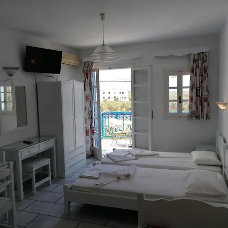 Flora Apartments & Studios Agia Anna  Exterior photo