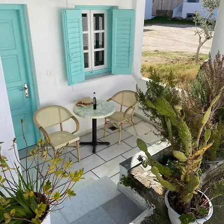 Flora Apartments & Studios Agia Anna  Exterior photo