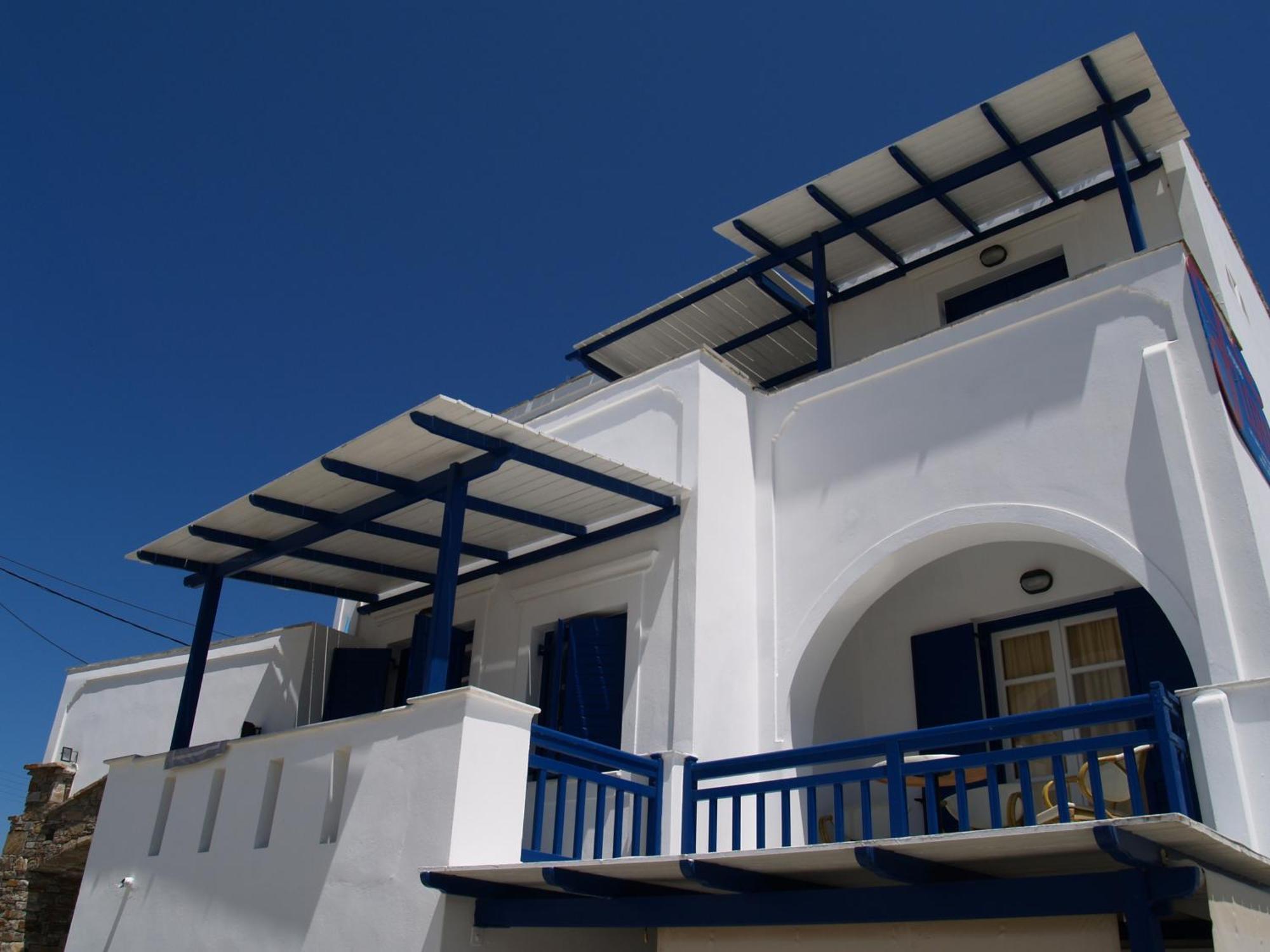 Flora & Apartment Agia Anna (Naxos)